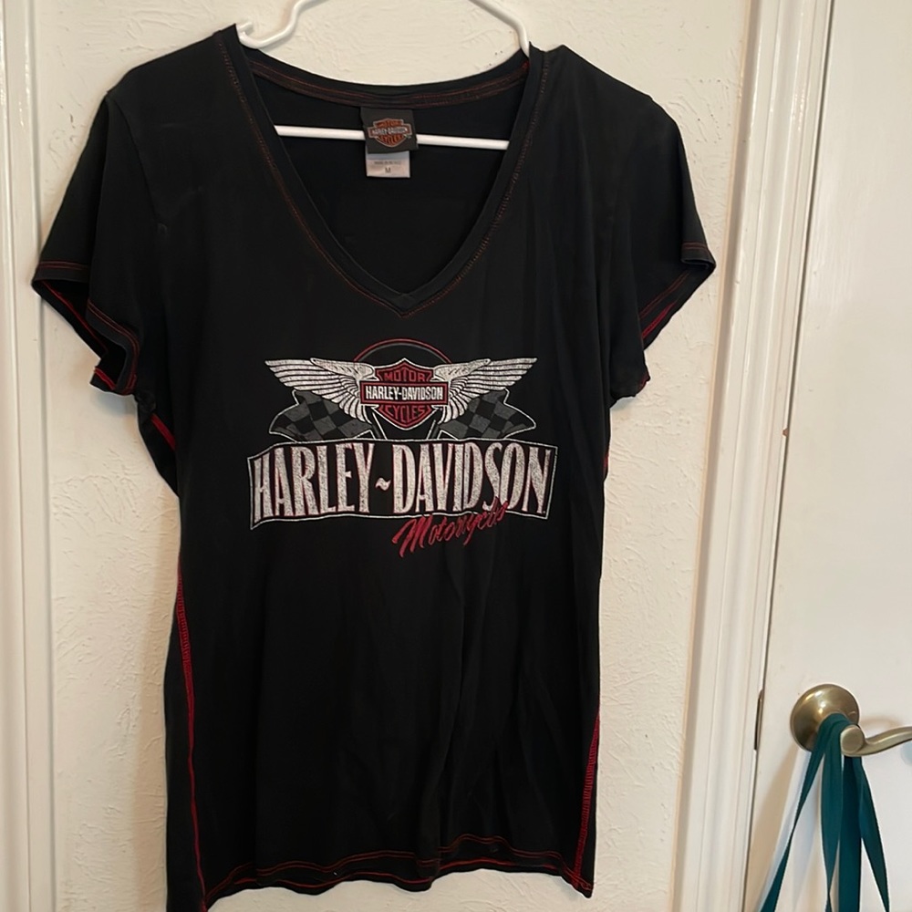 Black V-neck, short sleeve, Harley Davidson.